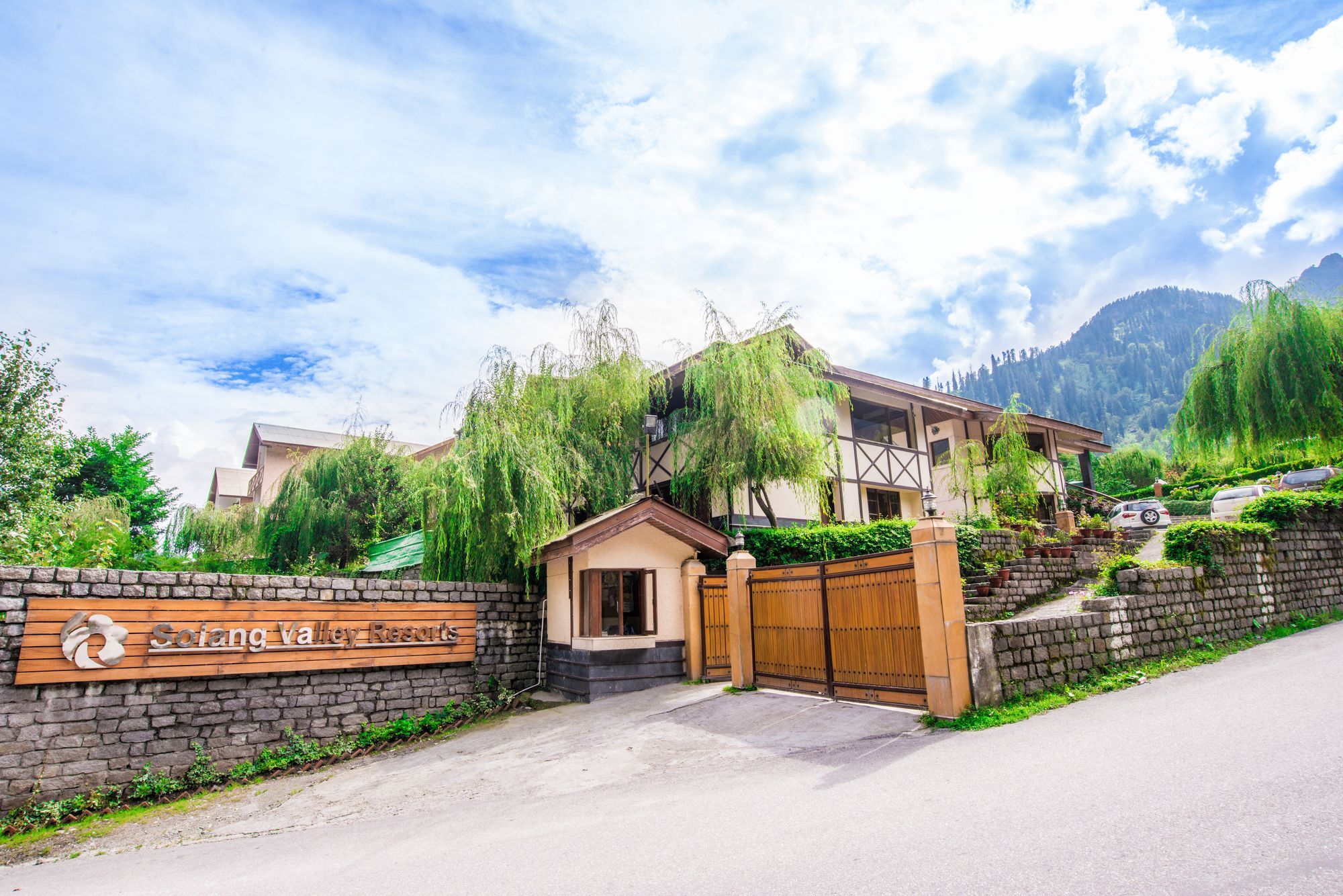 Solang Valley Resort Palchān Εξωτερικό φωτογραφία